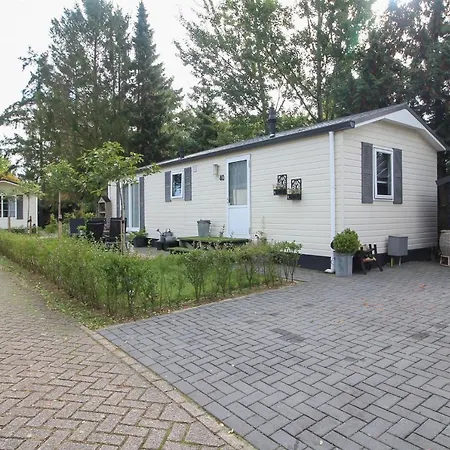 Chalet Sfeervol Op De Veluwe Putten